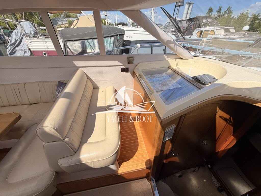 Motorboot Galeon 330 HT