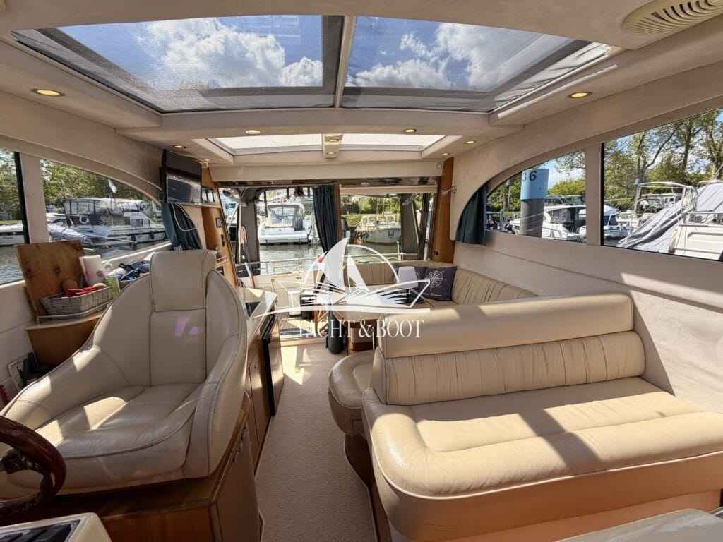 Motorboot Galeon 330 HT