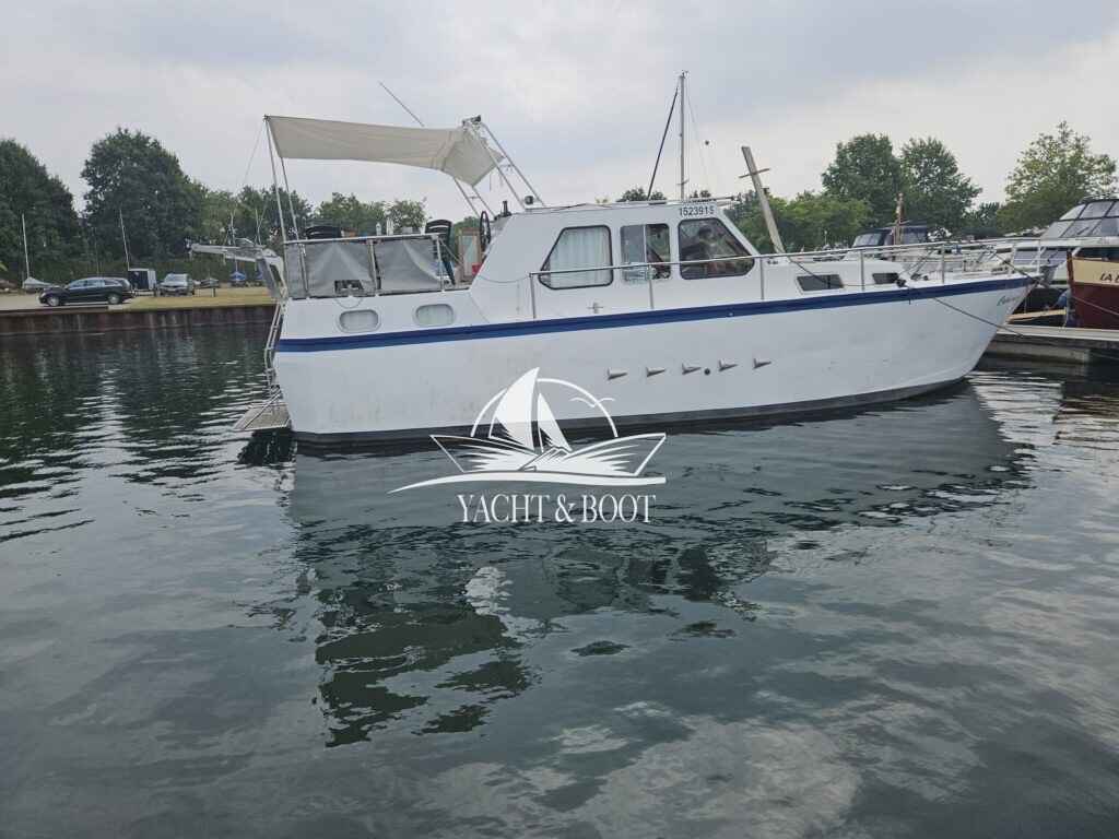 Motorboot holländischer Werftbau Catharina 1350