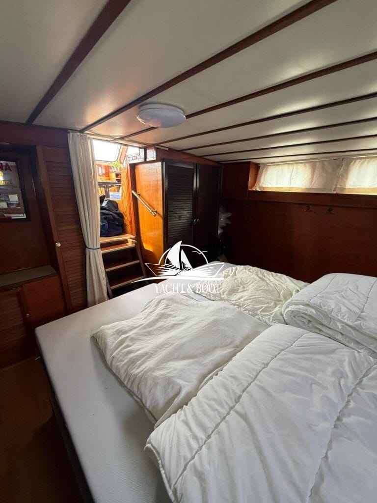 Motorboot holländischer Werftbau Catharina 1350