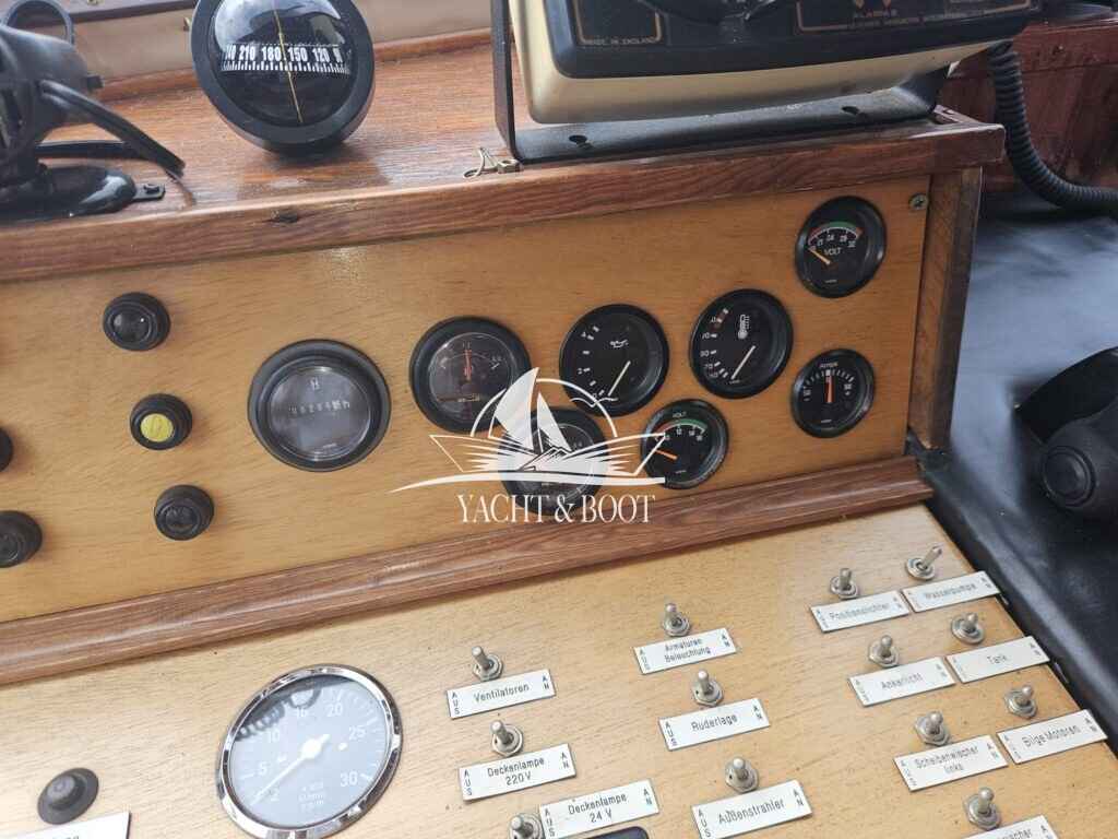Motorboot holländischer Werftbau Catharina 1350