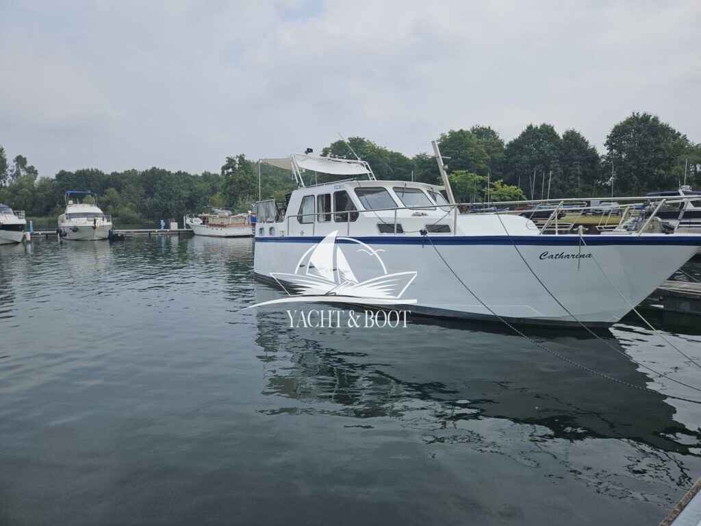 Motorboot holländischer Werftbau Catharina 1350