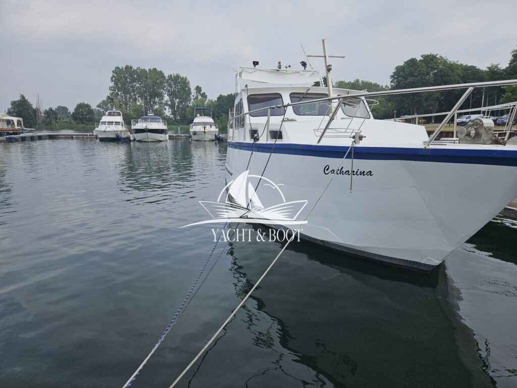 Motorboot holländischer Werftbau Catharina 1350