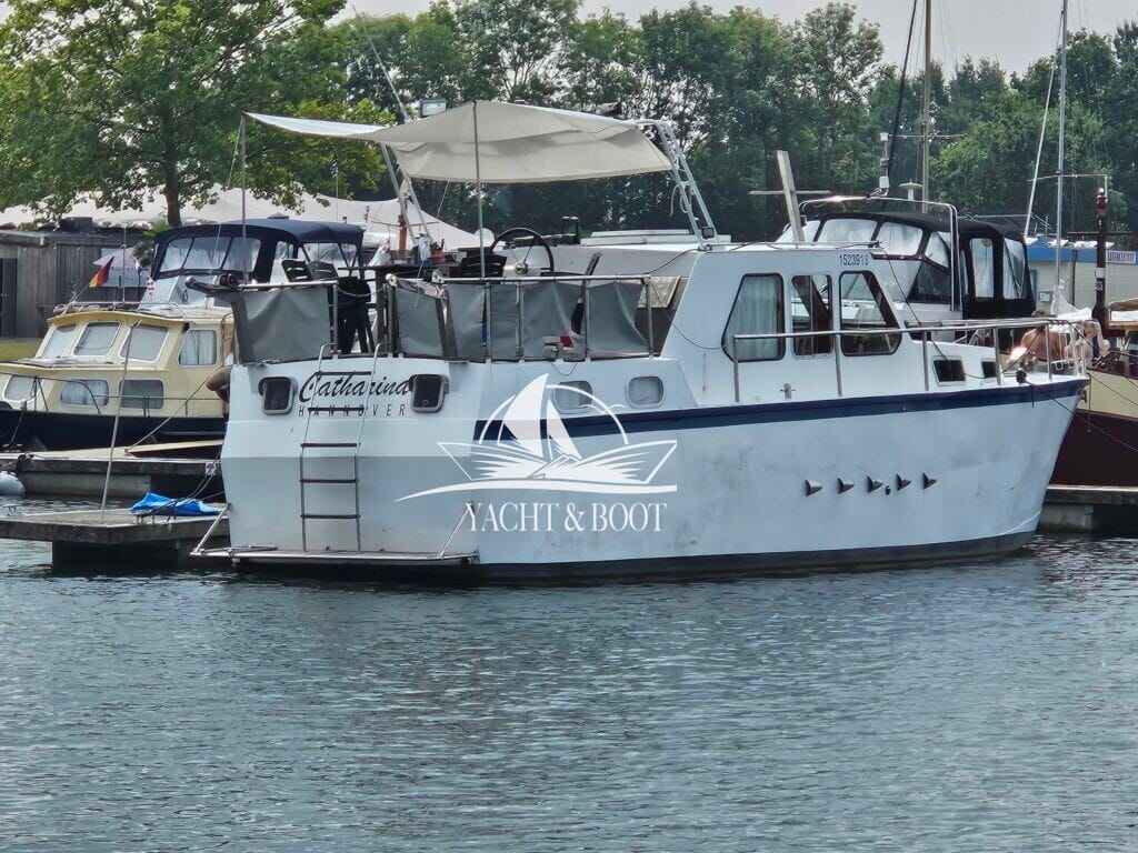 Motorboot holländischer Werftbau Catharina 1350