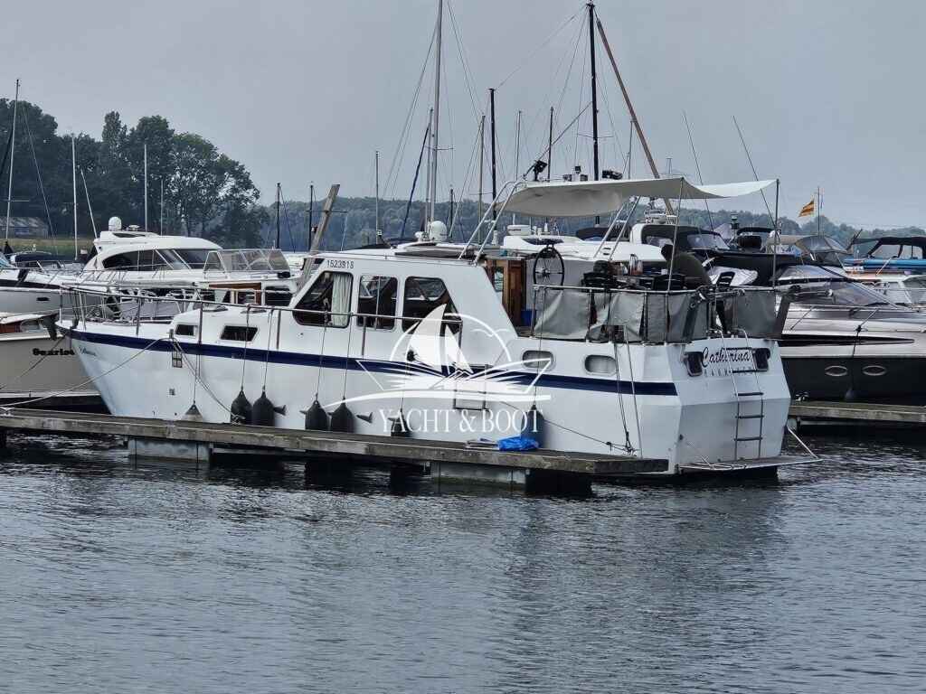 Motorboot holländischer Werftbau Catharina 1350