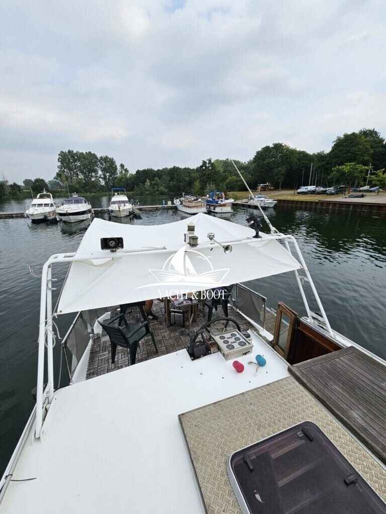 Motorboot holländischer Werftbau Catharina 1350