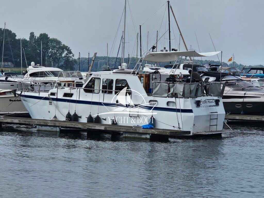 Motorboot holländischer Werftbau Catharina 1350