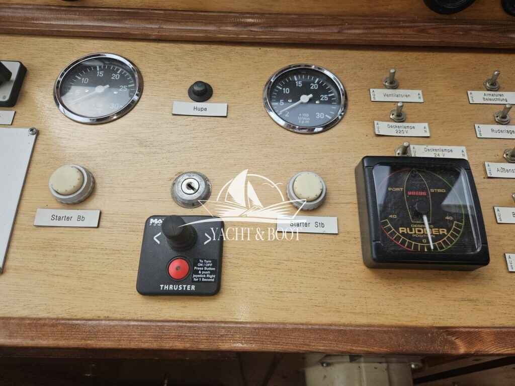 Motorboot holländischer Werftbau Catharina 1350