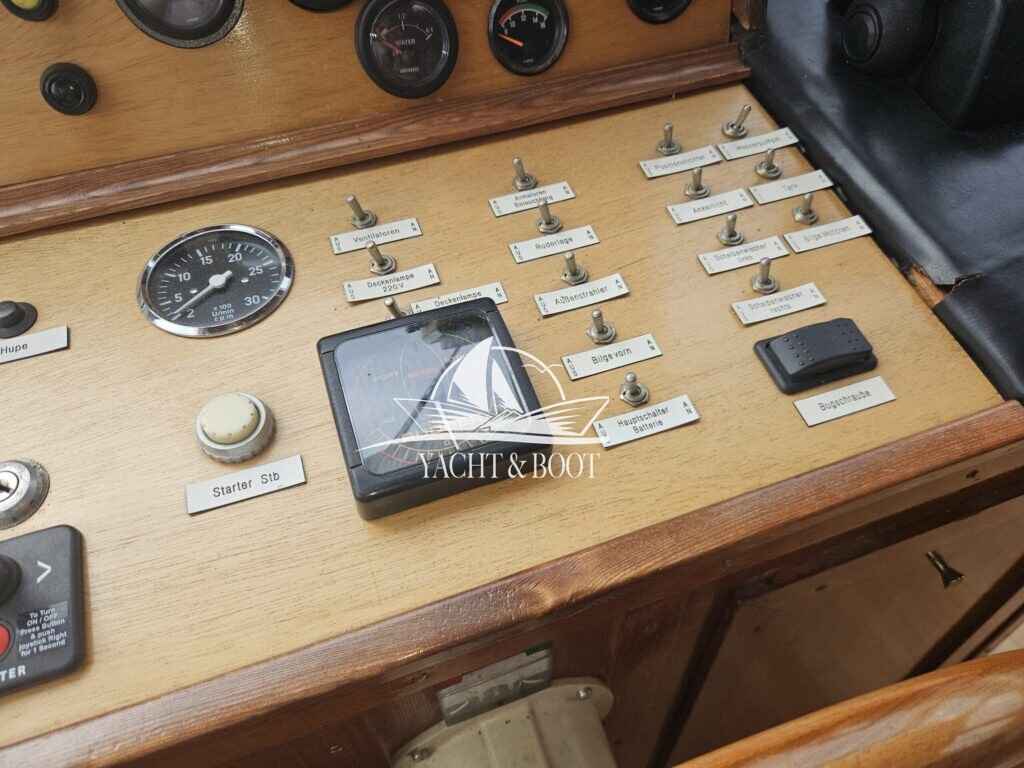 Motorboot holländischer Werftbau Catharina 1350