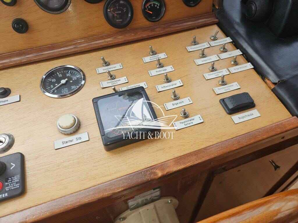 Motorboot holländischer Werftbau Catharina 1350