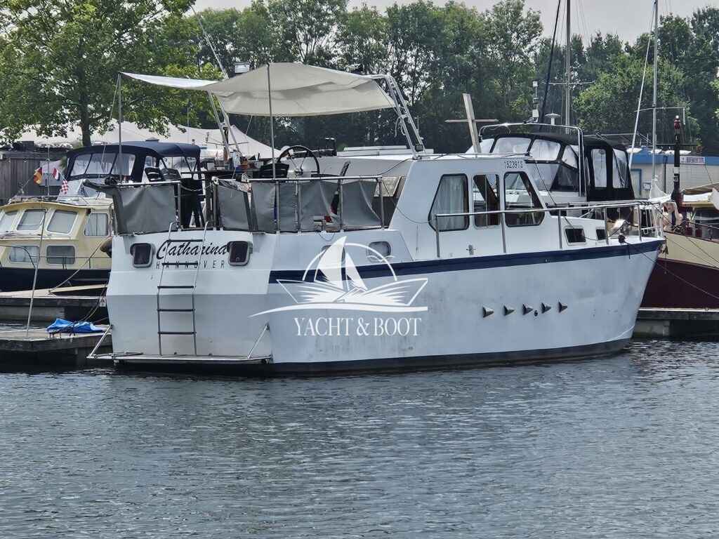 Motorboot holländischer Werftbau Catharina 1350