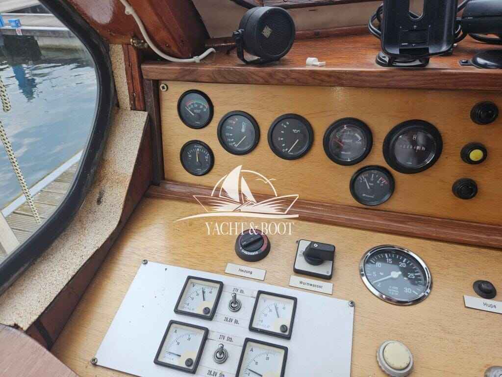 Motorboot holländischer Werftbau Catharina 1350