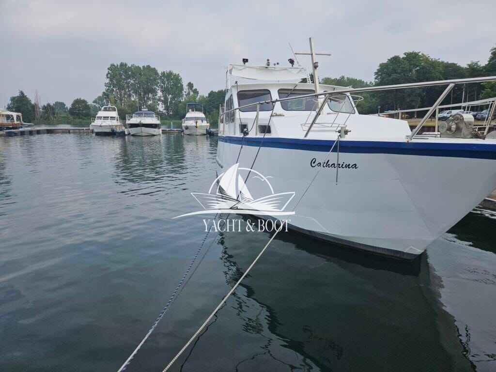 Motorboot holländischer Werftbau Catharina 1350