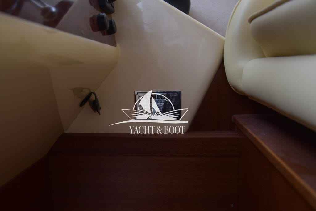 Motorboot Galeon 330 Fly