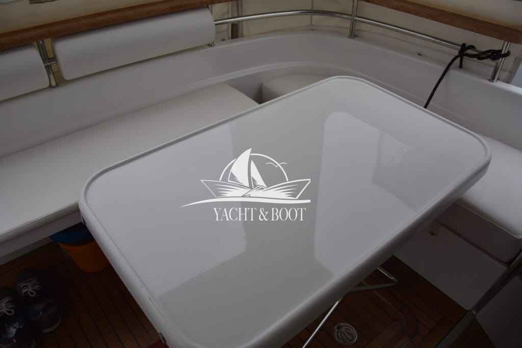 Motorboot Galeon 330 Fly