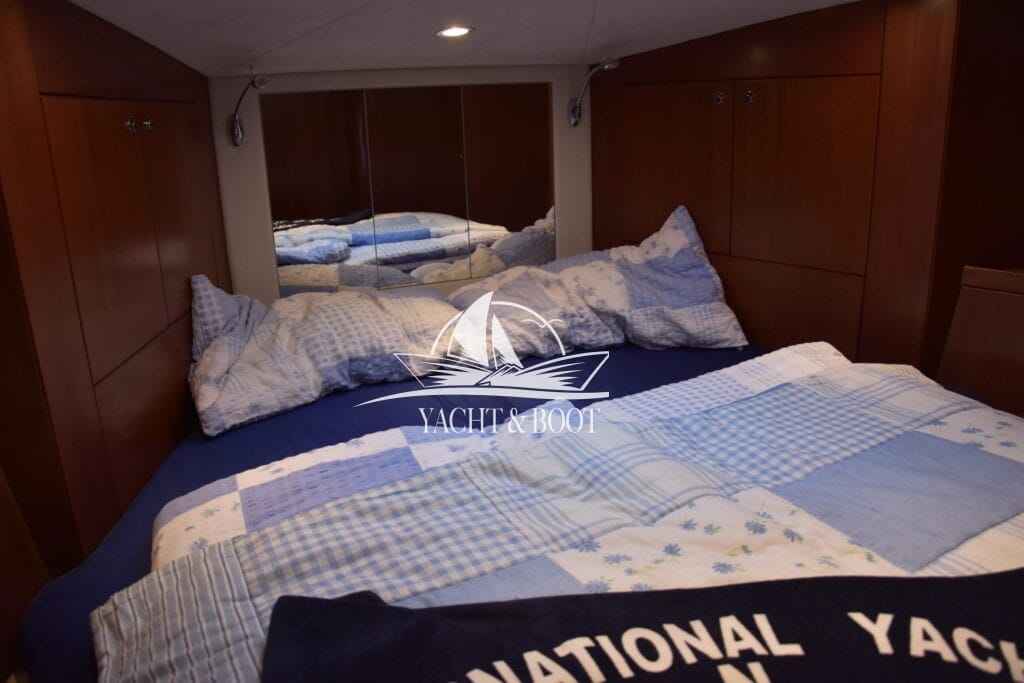 Motorboot Galeon 330 Fly