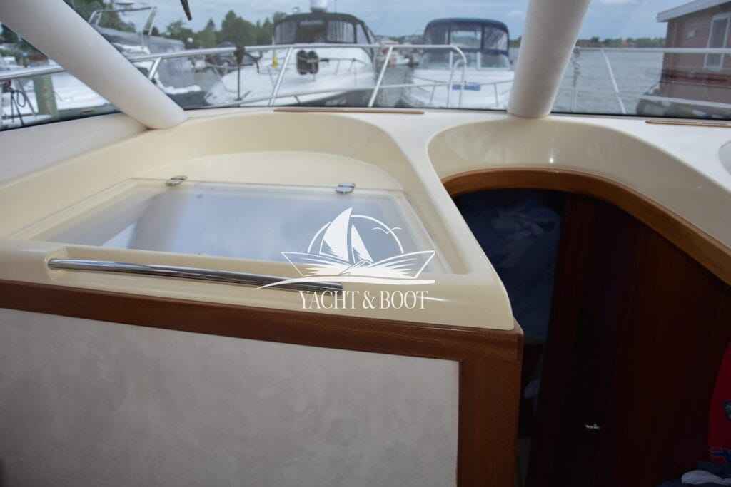Motorboot Galeon 330 Fly