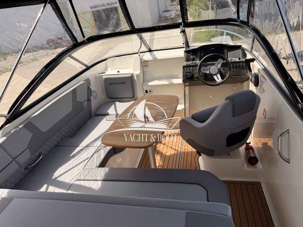 Motorboot Bayliner VR 5