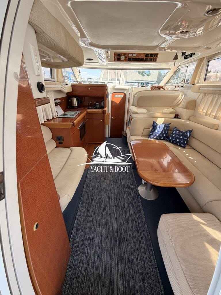 Motorboot Sealine F330