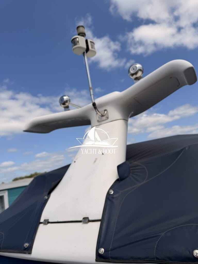 Motorboot Sealine F330