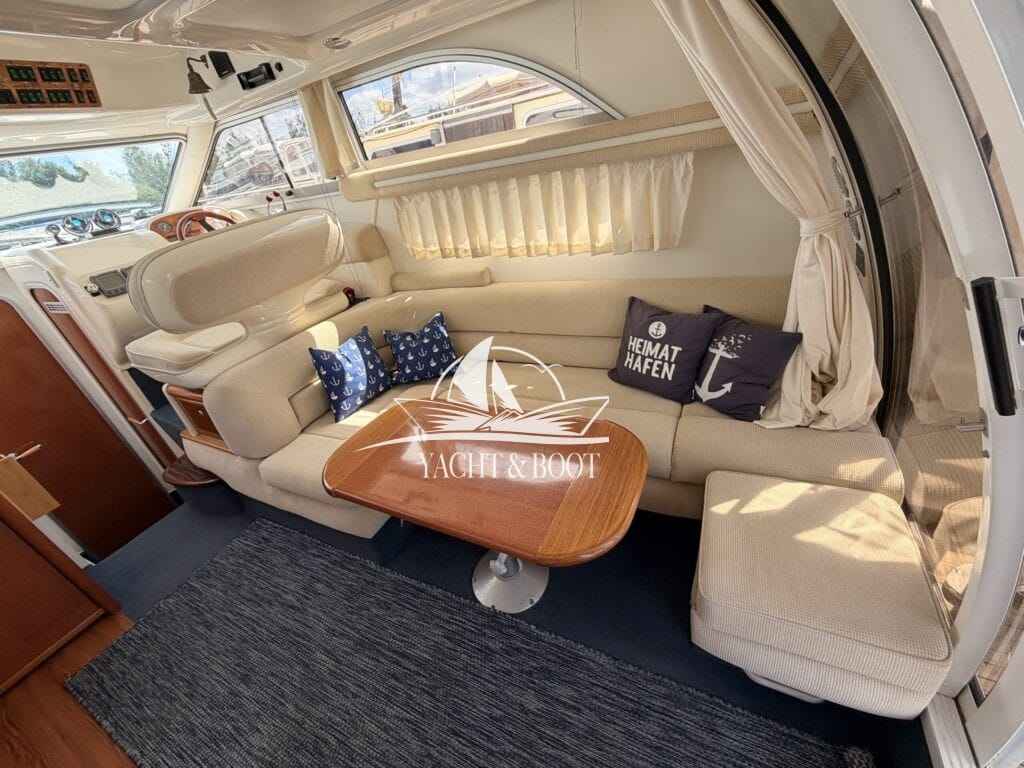 Motorboot Sealine F330