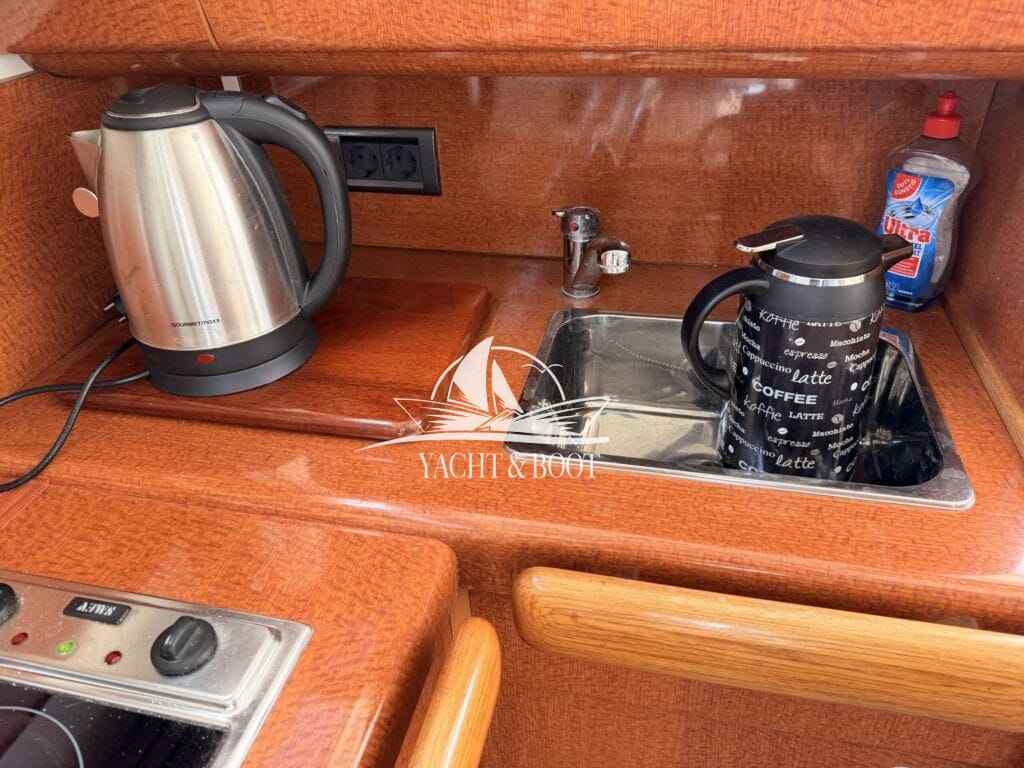 Motorboot Sealine F330