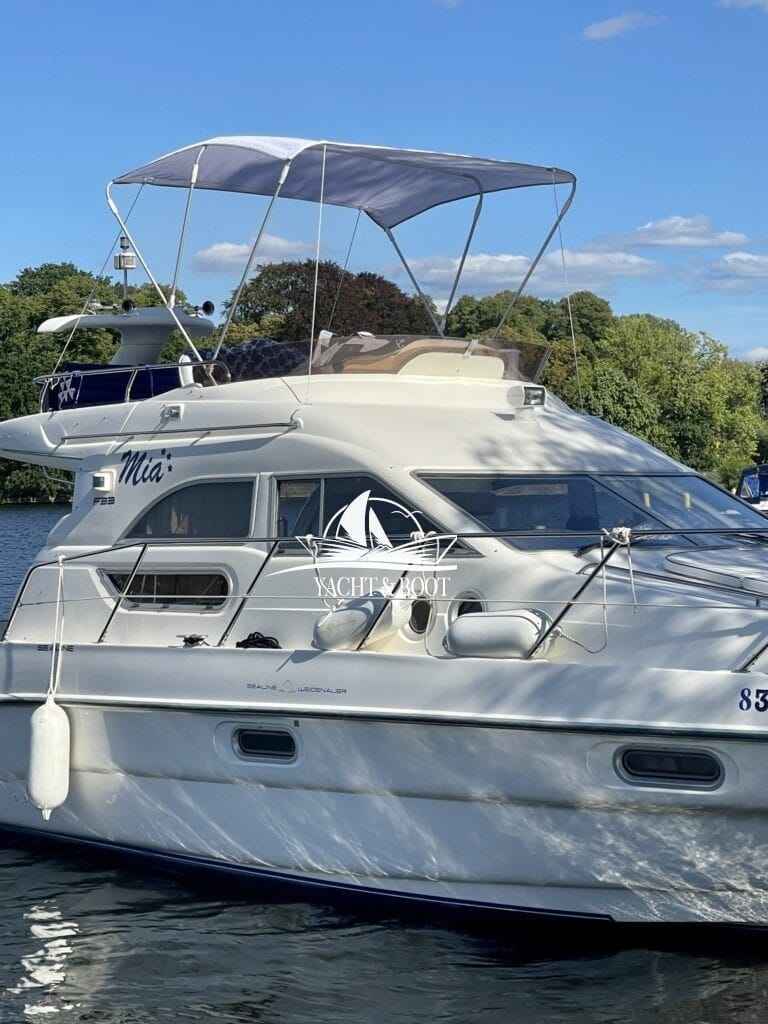 Motorboot Sealine F330