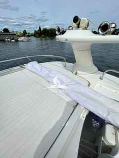 Motorboot Sealine F330