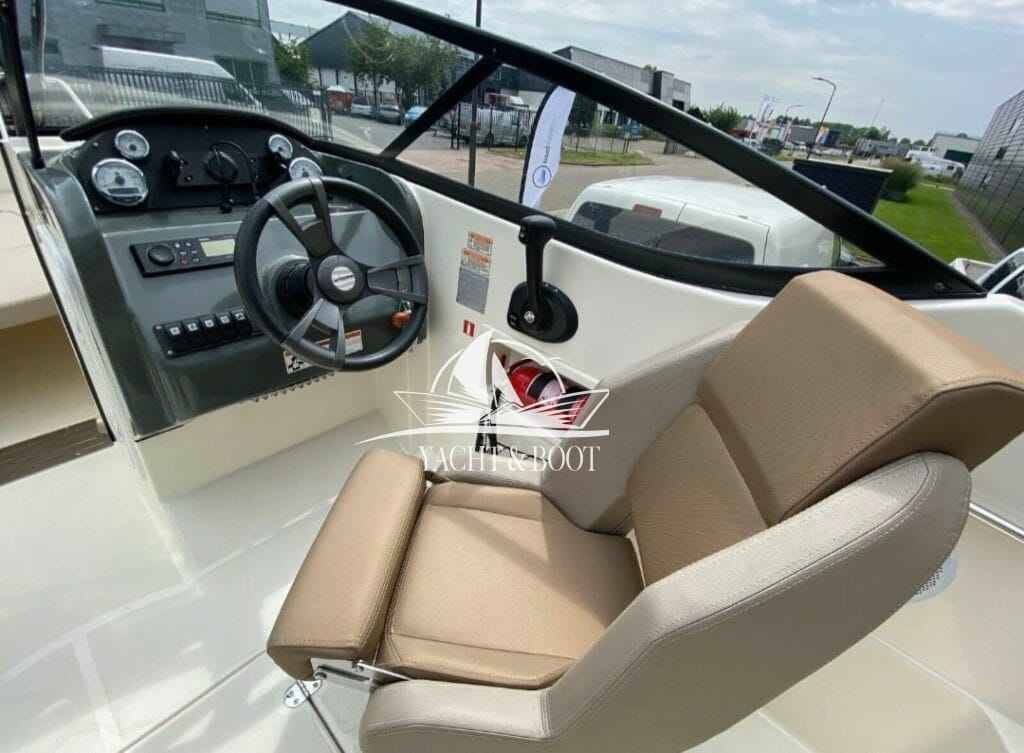Motorboot Quicksilver 605 Activ