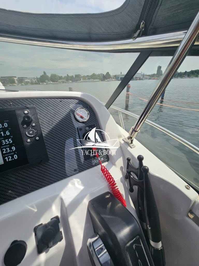 Motorboot Saver 750 Cabin