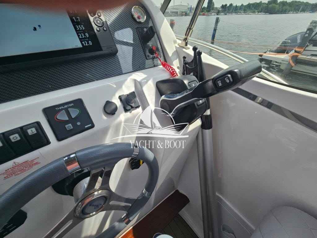 Motorboot Saver 750 Cabin