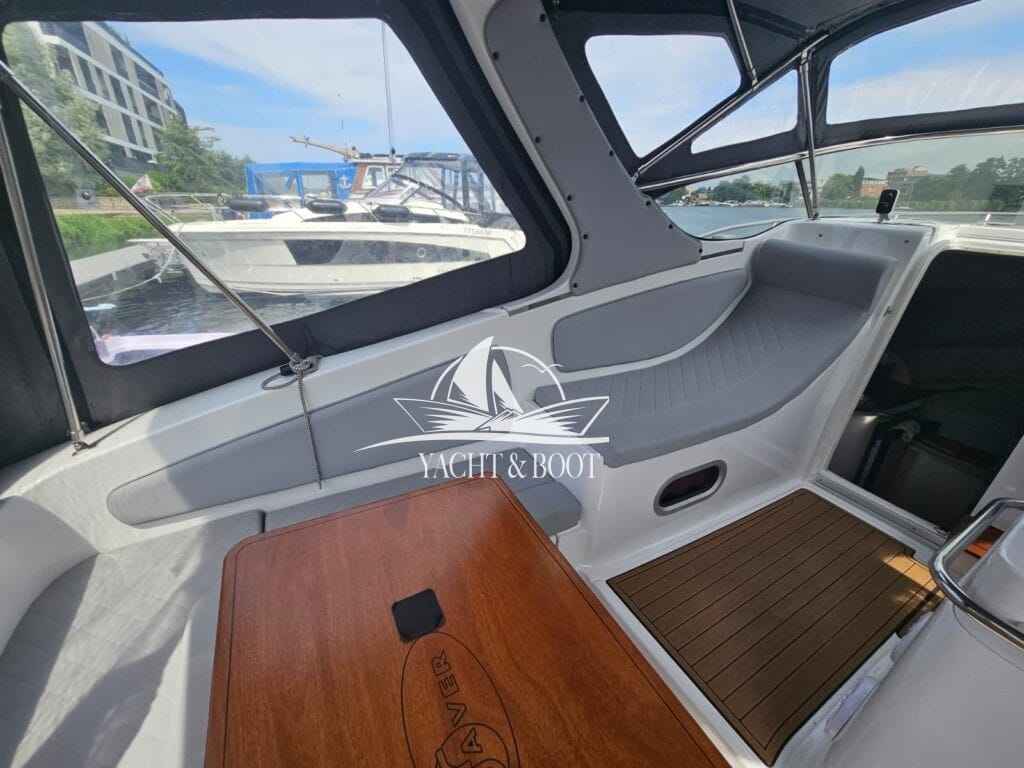 Motorboot Saver 750 Cabin