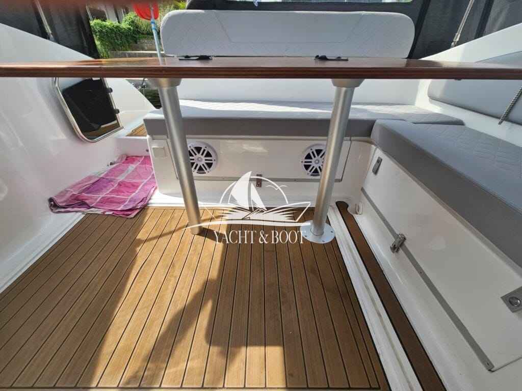 Motorboot Saver 750 Cabin