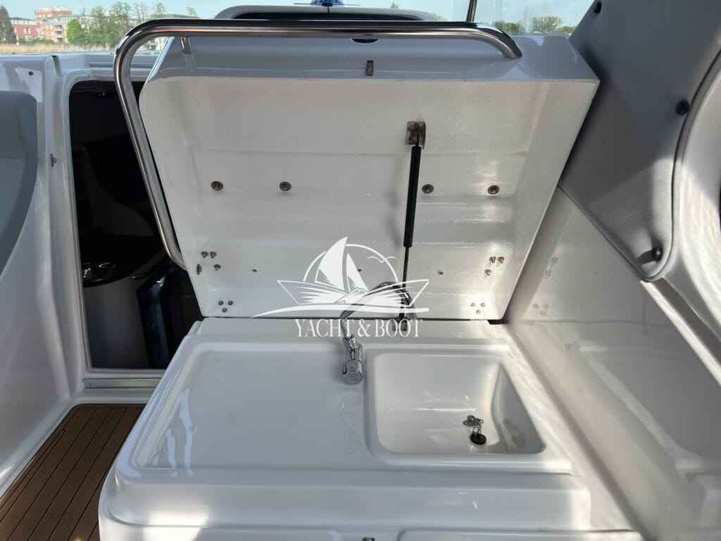 Motorboot Saver 750 Cabin
