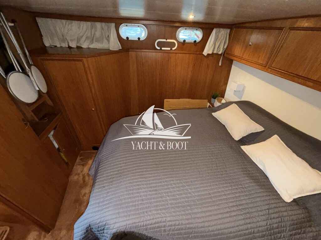 Motorboot Veha Sedan Cruiser 35