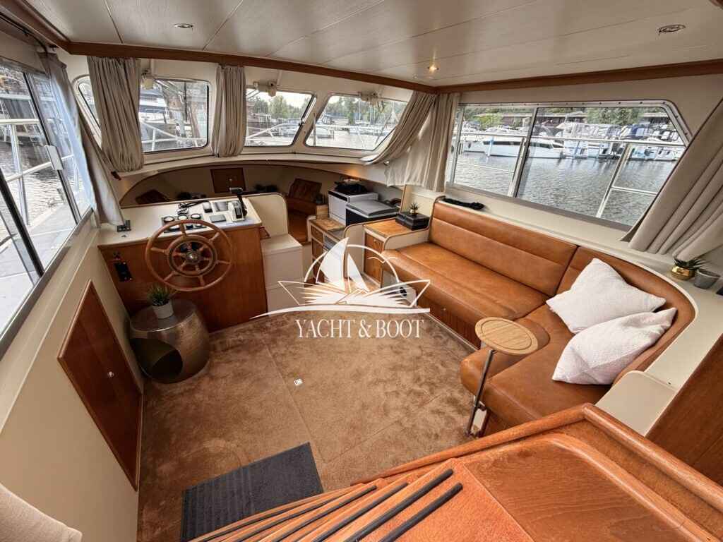 Motorboot Veha Sedan Cruiser 35