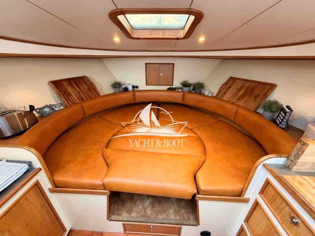 Motorboot Veha Sedan Cruiser 35