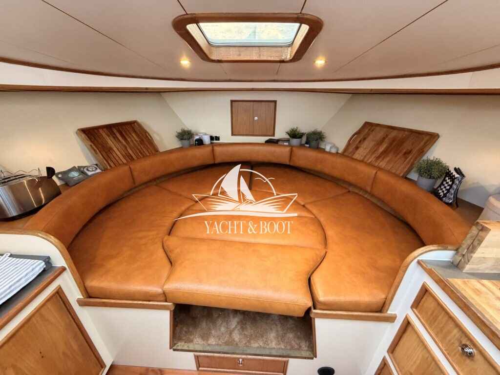 Motorboot Veha Sedan Cruiser 35