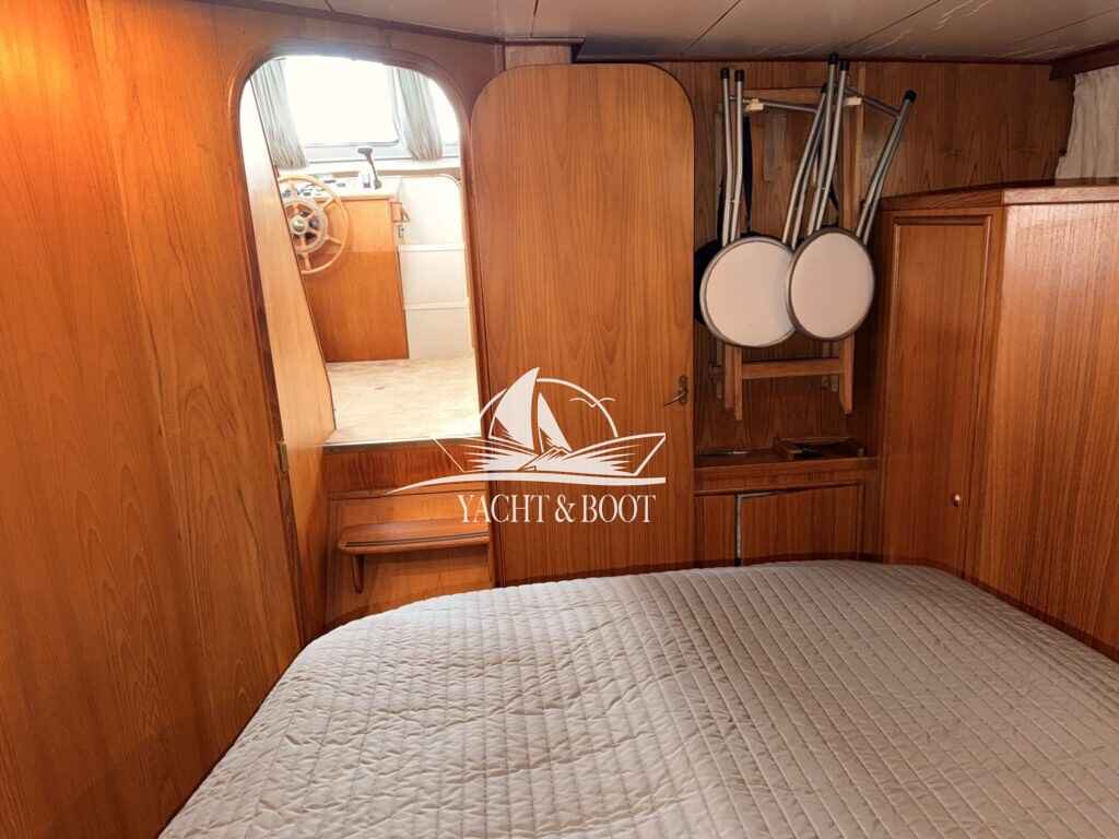 Motorboot Veha Sedan Cruiser 35