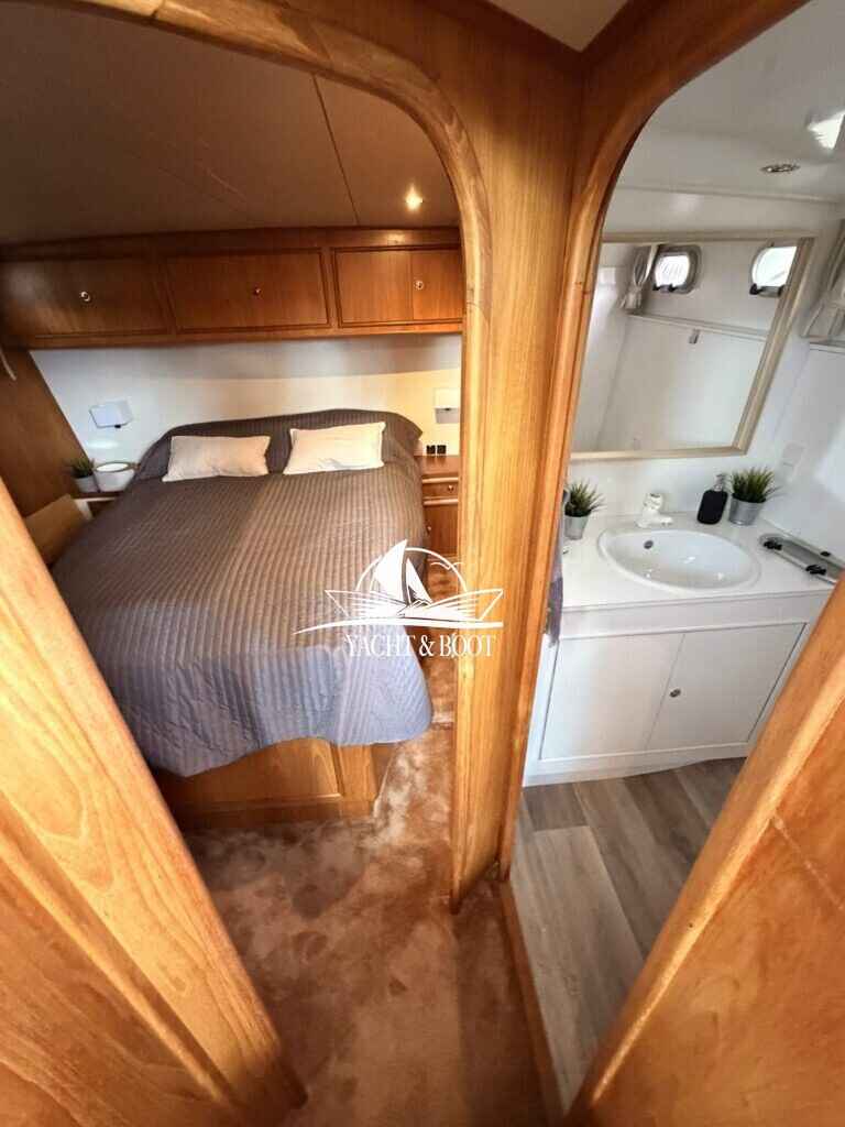 Motorboot Veha Sedan Cruiser 35