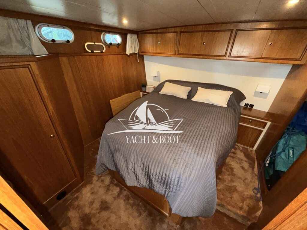 Motorboot Veha Sedan Cruiser 35