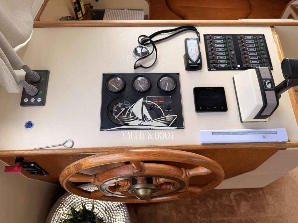 Motorboot Veha Sedan Cruiser 35