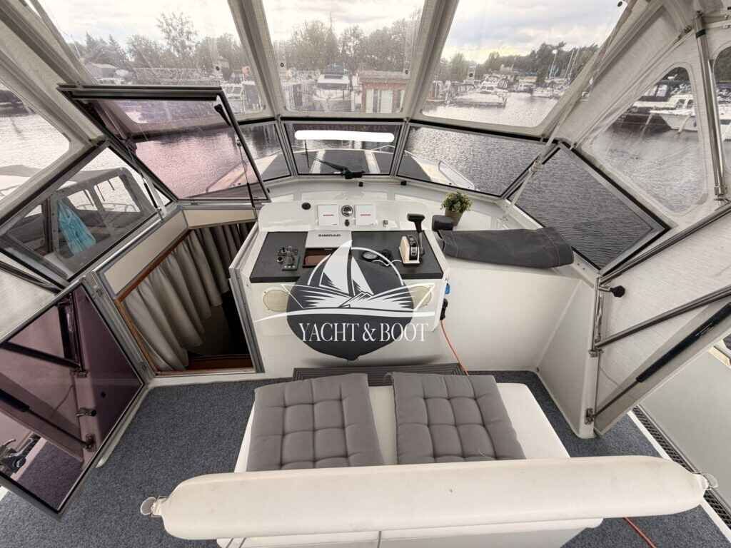 Motorboot Veha Sedan Cruiser 35