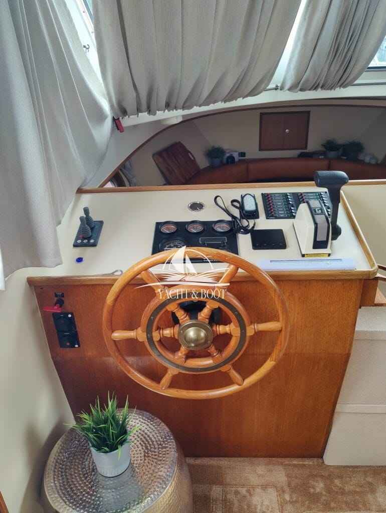 Motorboot Veha Sedan Cruiser 35