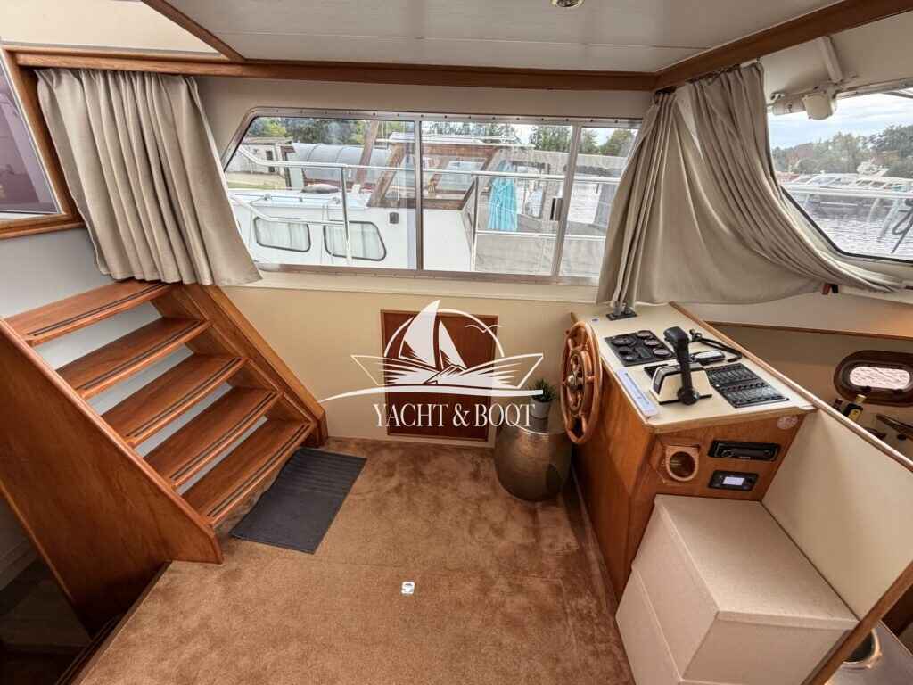 Motorboot Veha Sedan Cruiser 35