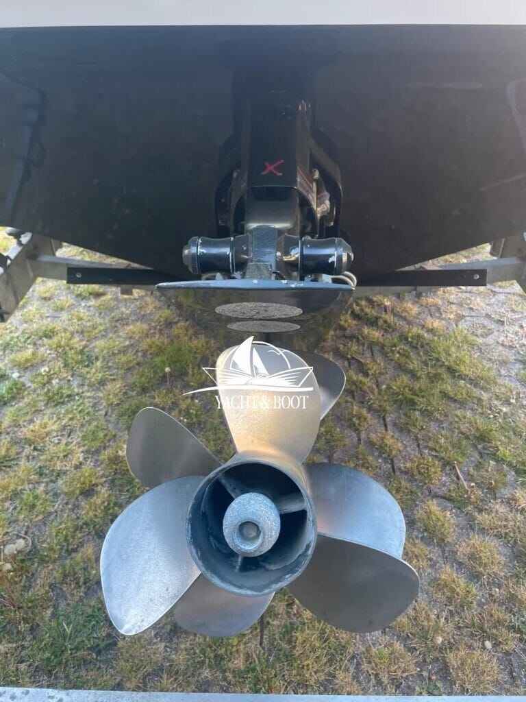 Motorboot Viper 243