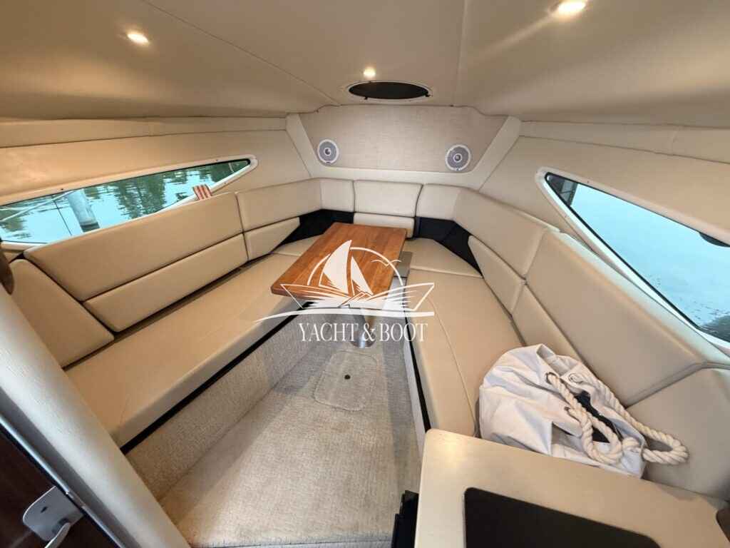 Motorboot Regal 26 Express