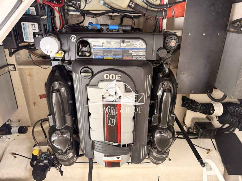 Motorboot Regal 26 Express