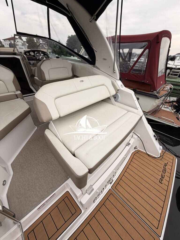Motorboot Regal 26 Express