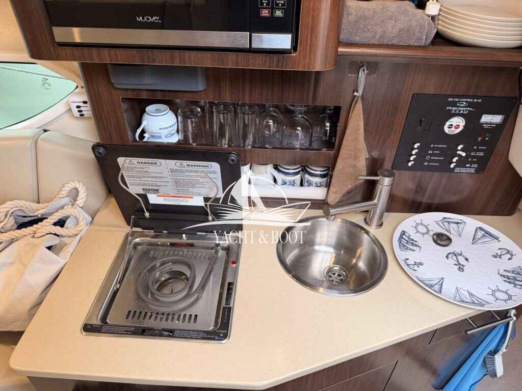 Motorboot Regal 26 Express